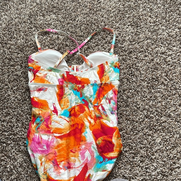 Calvin Klein multi color on piece! - Picture 3 of 4